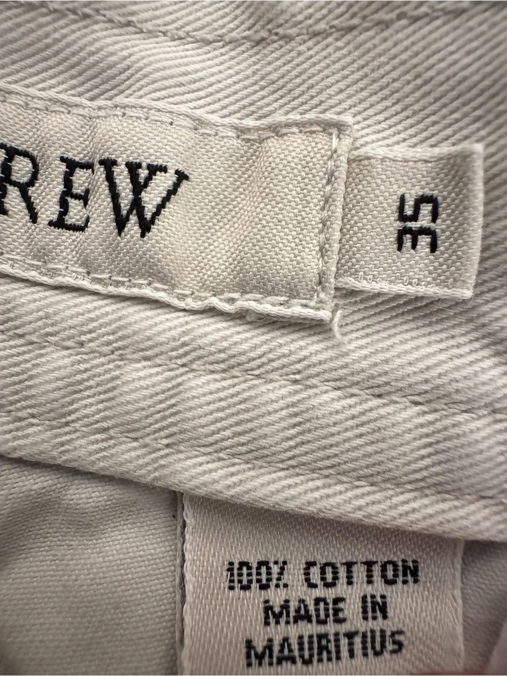 J.Crew Men's Off-White Raw Hem Shorts - Size 35 (Measure 31) b74